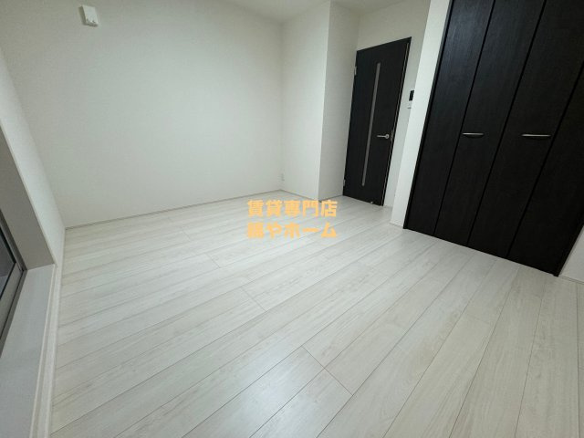 フジパレス加賀屋Ⅲ番館の洋室|使い勝手のいい洋室です