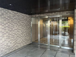 【エントランス】 | 安全に配慮されたオートロックマンションです♪室内ＴＶモニタ付インターホンで来訪者を確認できます