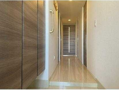 プレシス西東京柳沢の玄関