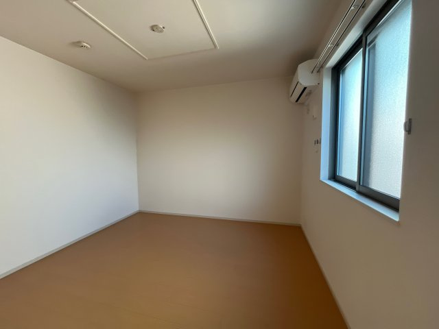 ジュネス　エレガンシアの洋室