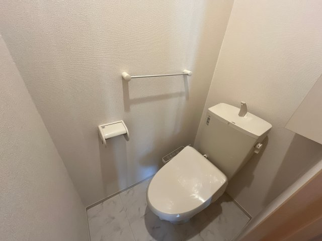 ジュネス　エレガンシアのトイレ