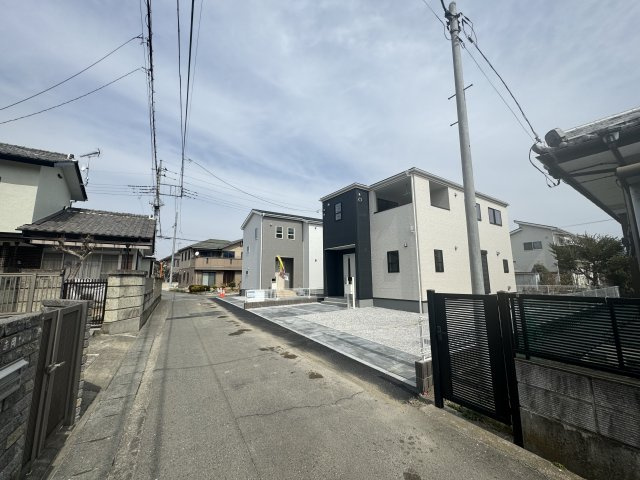 新築　高崎市倉賀野町第36　Livele Garden.S　2号棟の前面道路含む現地写真|現地写真　西側接道幅員約4ｍ