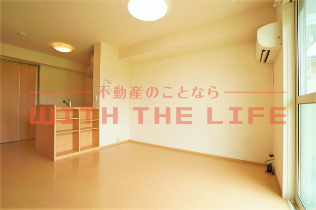 サンライズ御井Ⅱ【キャッシュバック対象物件】の居間・リビング|ゆったりとした居間です