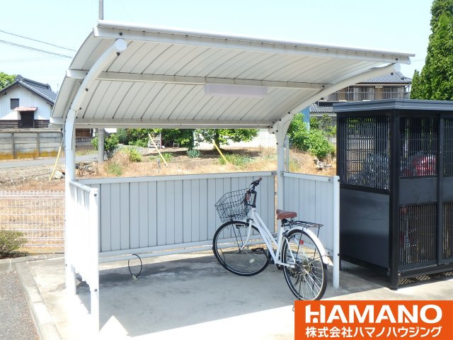 ヴィラプリムローズＢのその他共用部分|屋根付き駐輪場があります