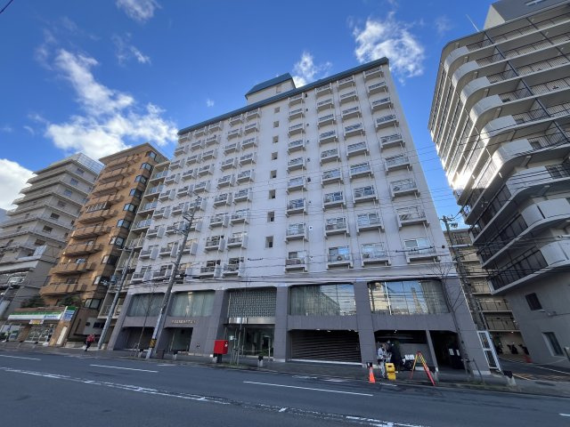 駅徒歩１分の駅近マンション■南向き１１階部分■２ＬＤＫ■周辺施設充実の住環境■賀陽コーポラスの外観|外観