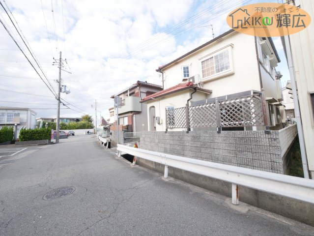 【外観】 | 加古川市野口町坂井　中古戸建 | 土地面積122.27平米の4LDKです。現況、居住中ですが現地ご案内はいつでも出来ます。