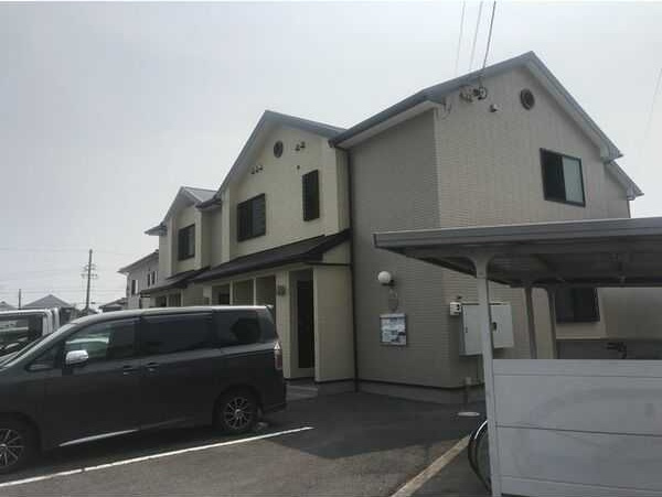 アンプルールリーブル HugelⅡ　　　刈谷市近郊の賃貸はクラスホームの駐車場