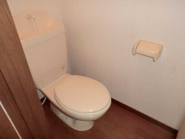 アンプルールリーブル HugelⅡ　　　刈谷市近郊の賃貸はクラスホームのトイレ