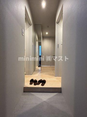 JJCOURT磯路Ⅲの玄関