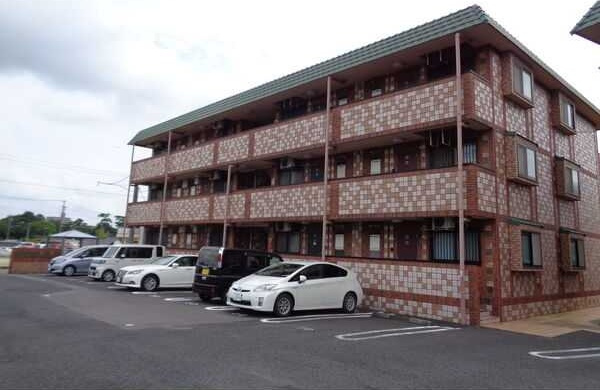 和泉乃郷I号館の駐車場