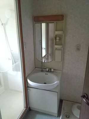 【洗面所】 | サンロイヤルマンション | 広い洗面スペース