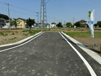 【前面道路含む現地写真】 | 太田市宝町　土地　3区画