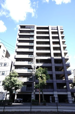 【外観】 | 【上質リフォーム】エスパス大須賀ステーションサイド | 【耐震性】
耐震性の高さを判断するポイントは、
建築確認申請日が1981年6月1日以降の
新耐震基準に適合しているかどうか。
震度６程度の大地震でも
建物が崩壊しないレベルが基準になりました。