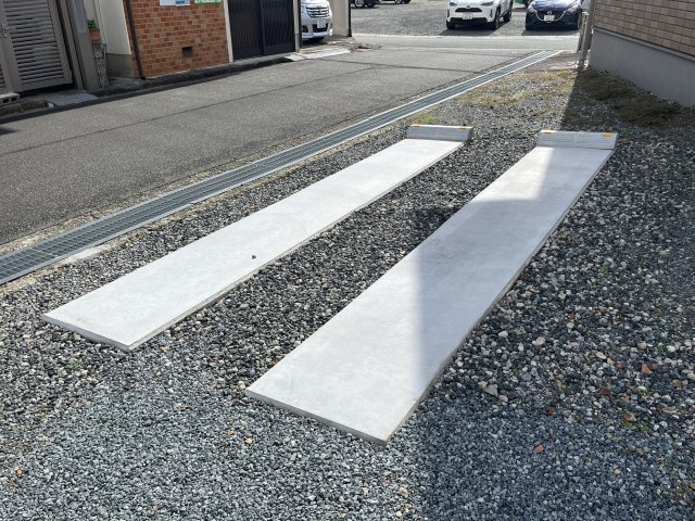 田寺借家の駐車場
