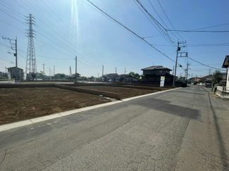【前面道路含む現地写真】