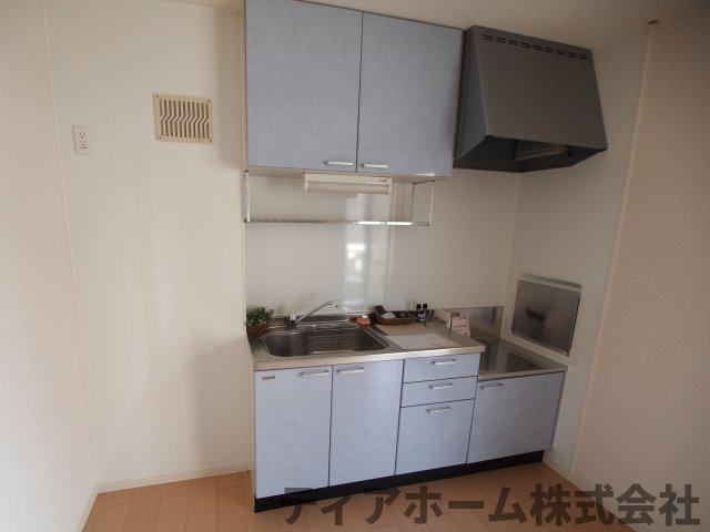 大和高田市日之出町のアパートのキッチン|使いやすいキッチンです