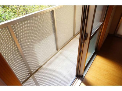 【バルコニー】 | N・フラットF棟 | 同型別室の写真です。