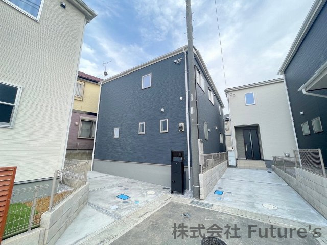 三郷市花和田　新築戸建　全7棟　3号棟の外観|シックな色合いの外観です