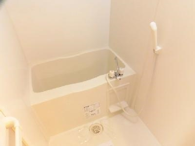 カスタリア京都西七条（旧サムティ京都西大路North）の浴室|浴室乾燥機能付バス