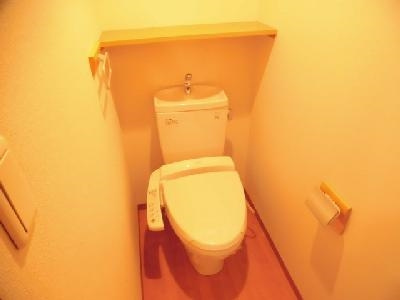 カスタリア京都西七条（旧サムティ京都西大路North）のトイレ|温水洗浄便座