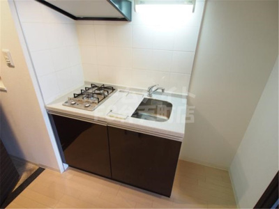 【キッチン】 | ジュネーゼみなと弁天町 | コンパクトなキッチンで掃除もラクラク