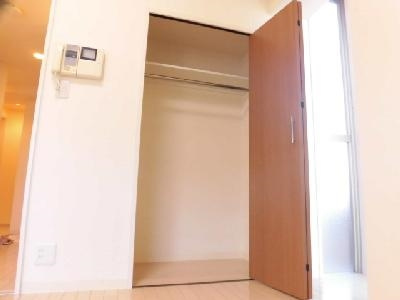KDXレジデンス西院（ケイディエックスレジデンス西院）の収納|クローゼット