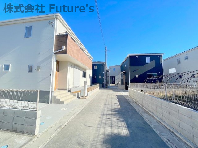 三郷市花和田　新築戸建　全7棟　6号棟の前面道路含む現地写真|前面道路含む現地写真です。