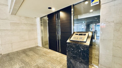 【エントランス】 | エスライズ難波EAST