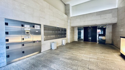 【ロビー】 | エスライズ難波EAST