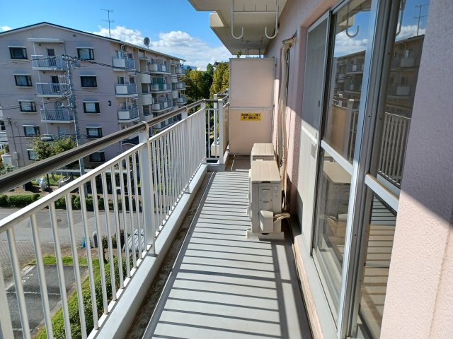 パークタウン五領第6団地 ６号棟 （403号室）のバルコニー