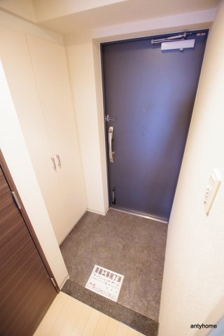エスリード福島第５　仲介手数料無料の玄関
