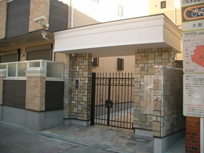 【エントランス】 | バルゴイースト | エントランス