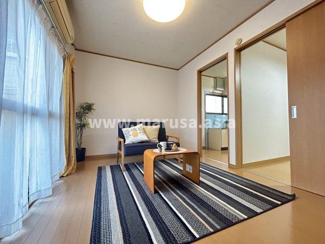 福崎アパートの居間・リビング