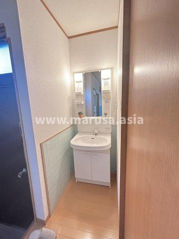 福崎アパートの洗面所