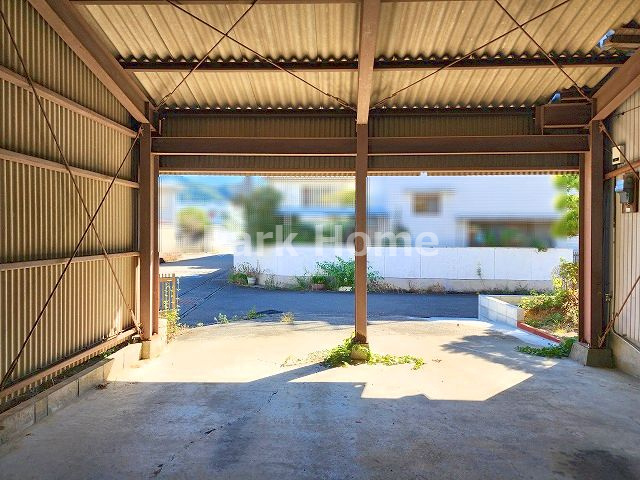 高知市朝倉東町-中古戸建ての駐車場