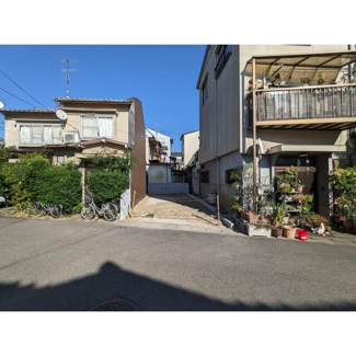 【前面道路含む現地写真】