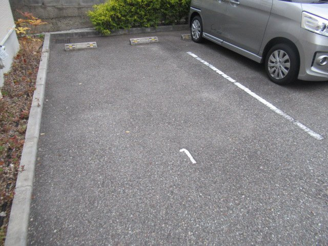 サンフォルテの駐車場