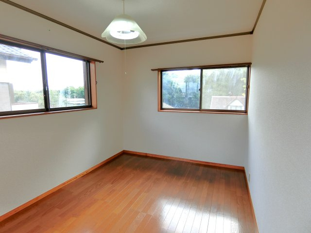 九十九里戸建ての洋室