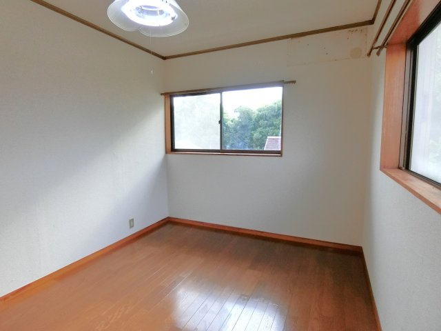 九十九里戸建ての洋室