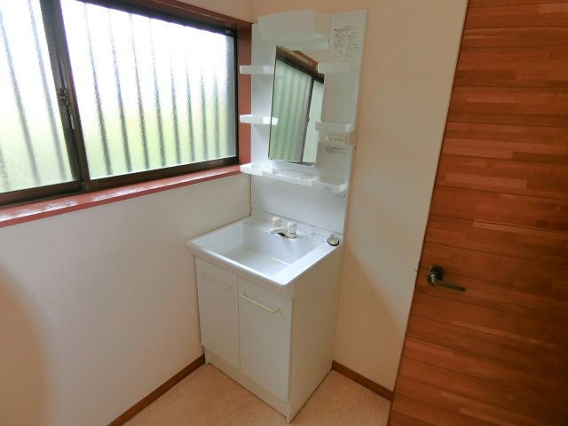 九十九里戸建ての独立洗面台