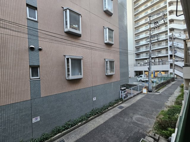 住吉コーポの駐車場