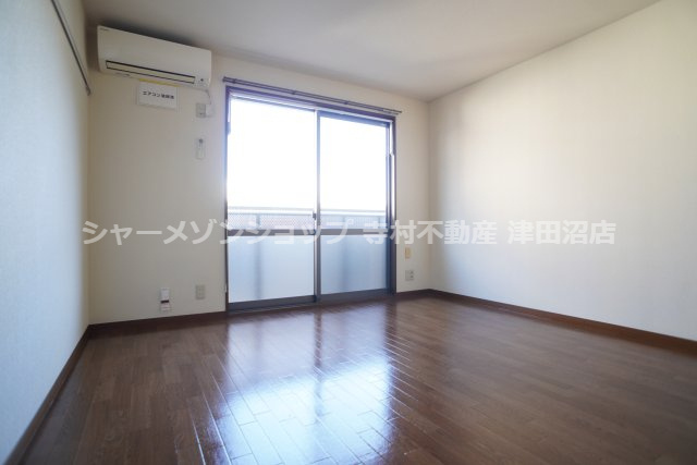 クレール東海神の居間・リビング