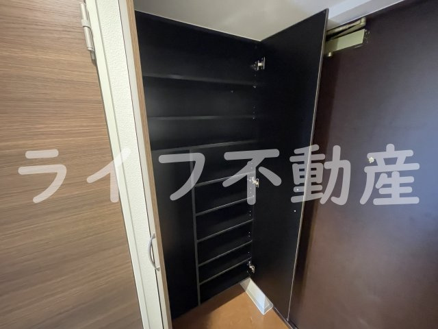 Luxe布施東2の収納|小物を収納するのに便利です