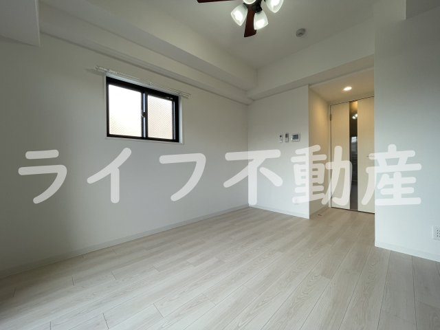 Luxe布施東2の居間・リビング|ゆったりとした居間です