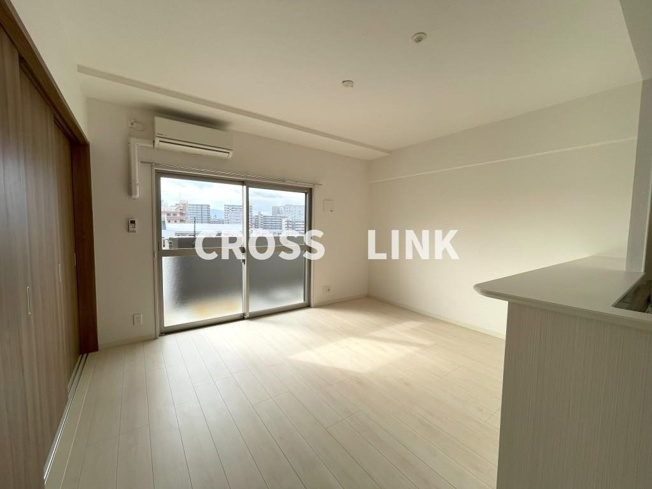 【居間・リビング】 | ファーストポイント東比恵 | 同マンション別号室の画像です