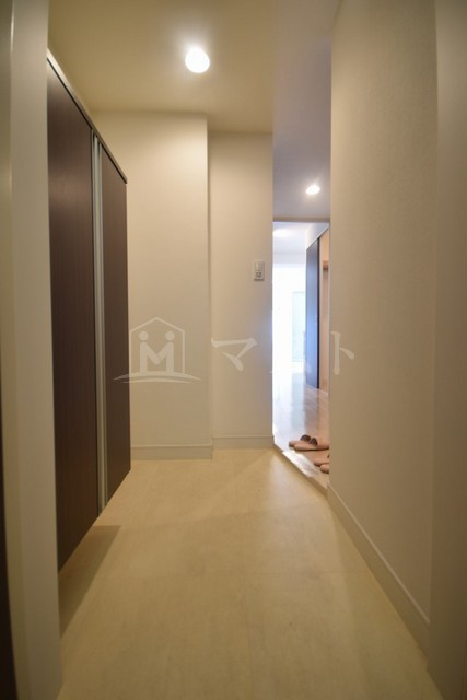 アーデン京町堀イーストの玄関