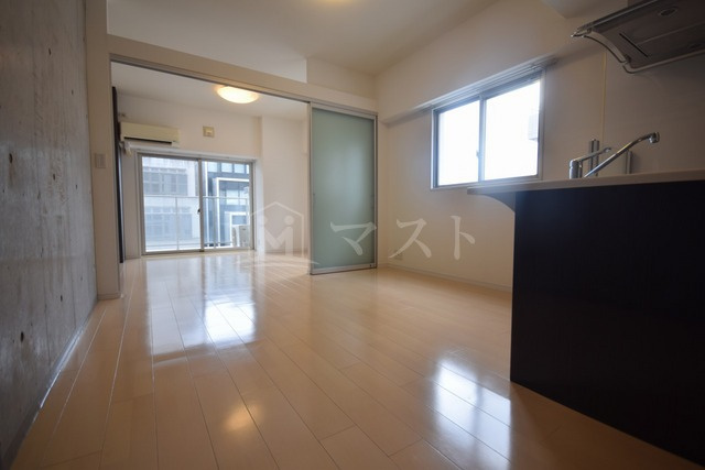 アーデン京町堀イーストの居間・リビング