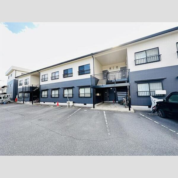 メゾンエルムの外観