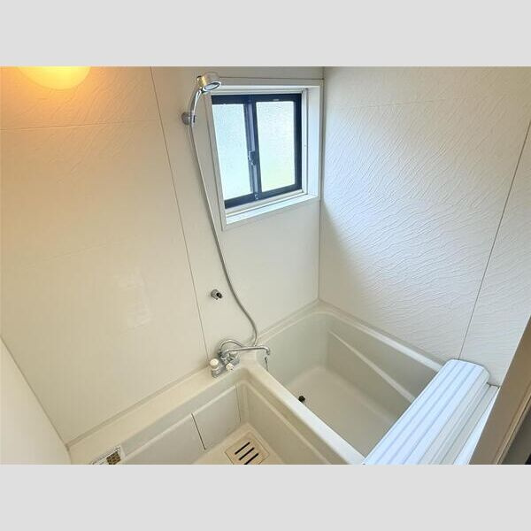 メゾンエルムの浴室