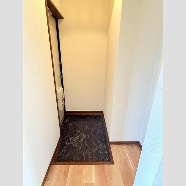 メゾンエルムの玄関